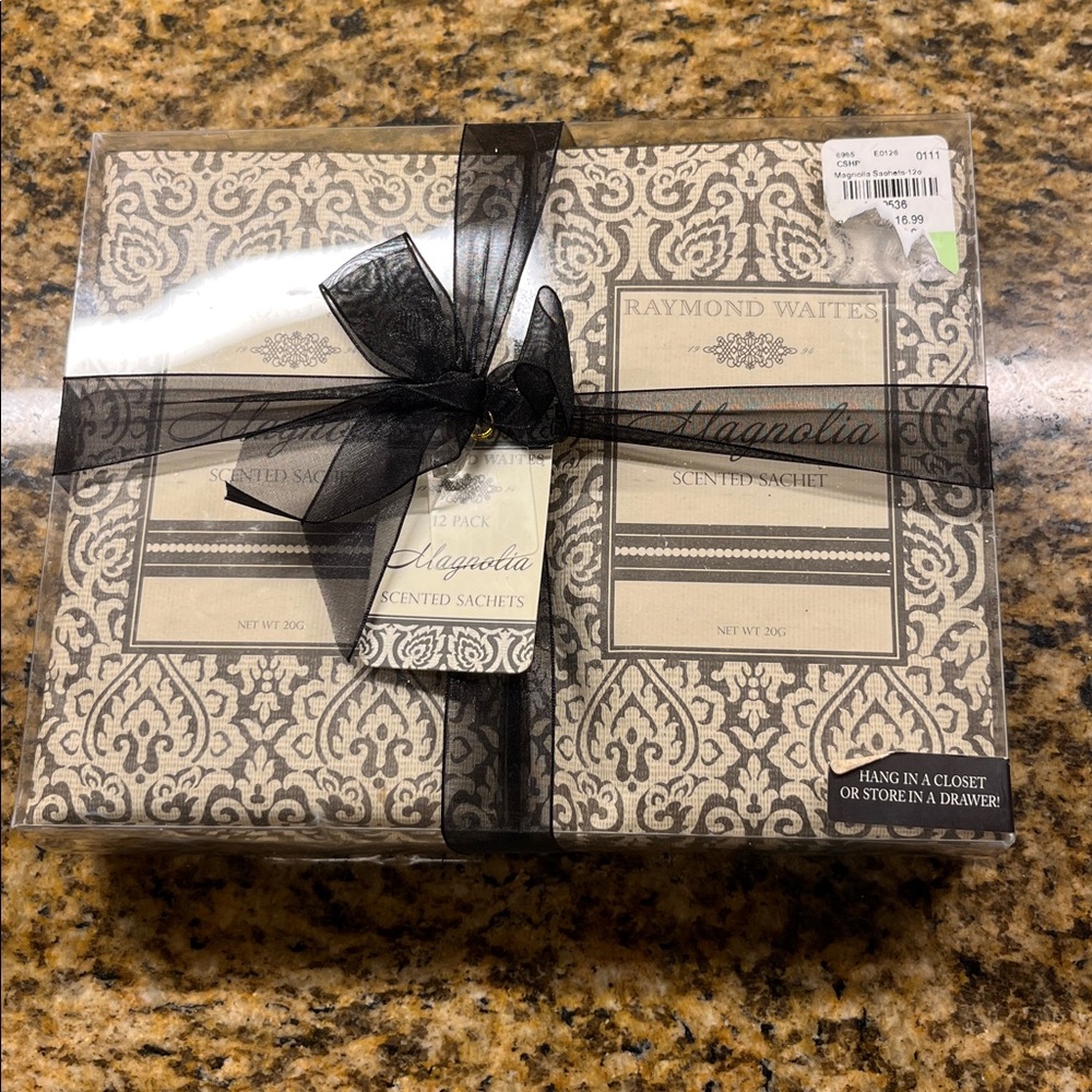 Raymond Waites Magnolia Scented Sachets